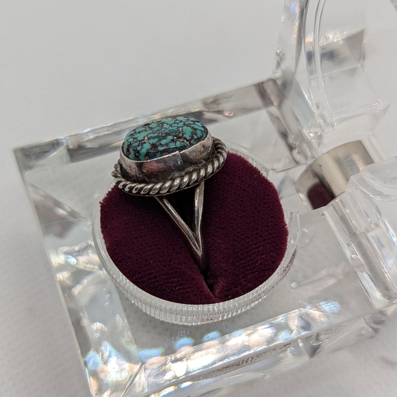 Navajo Silver Ring - Picture 2 of 6